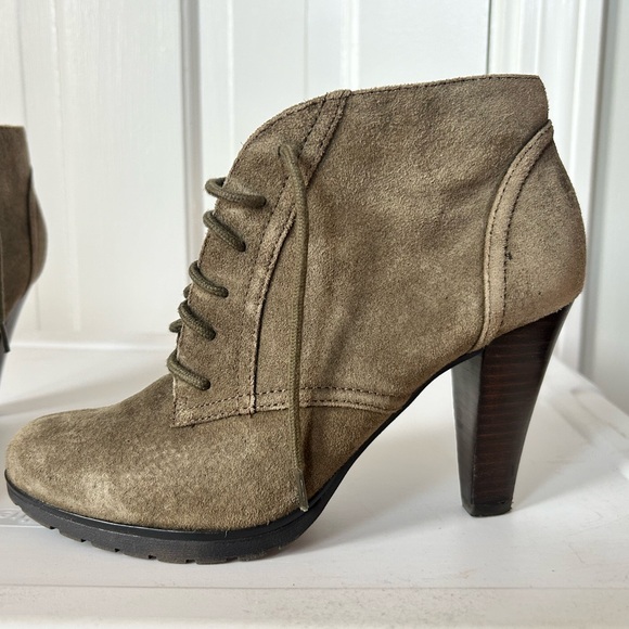 White Mountain Olive Booties - Picture 3 of 4